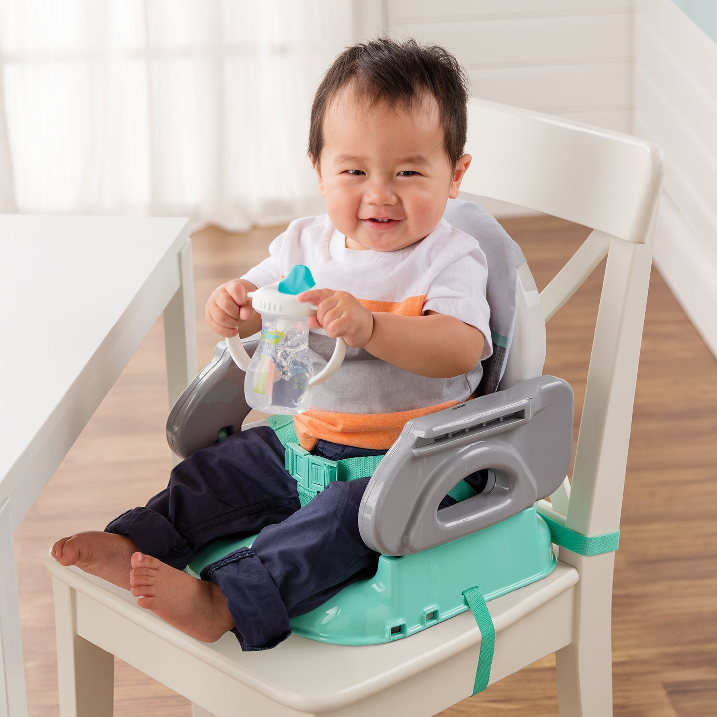Folding booster seat