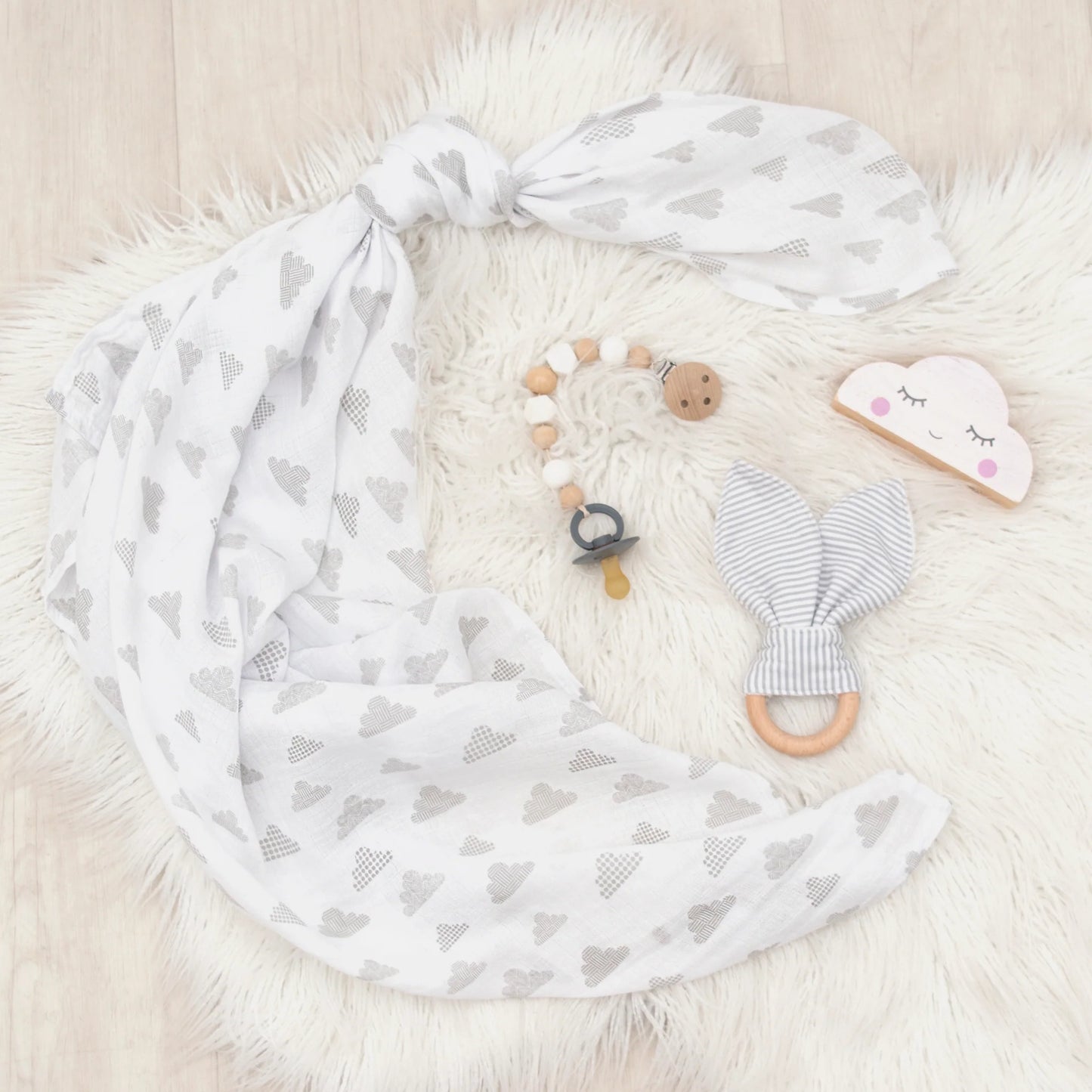 Sonajero & swaddle