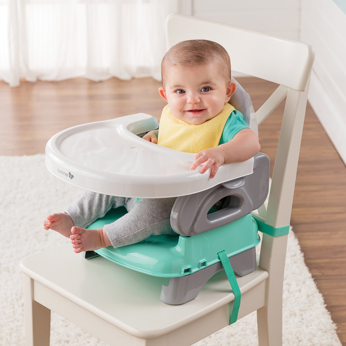 Folding booster seat