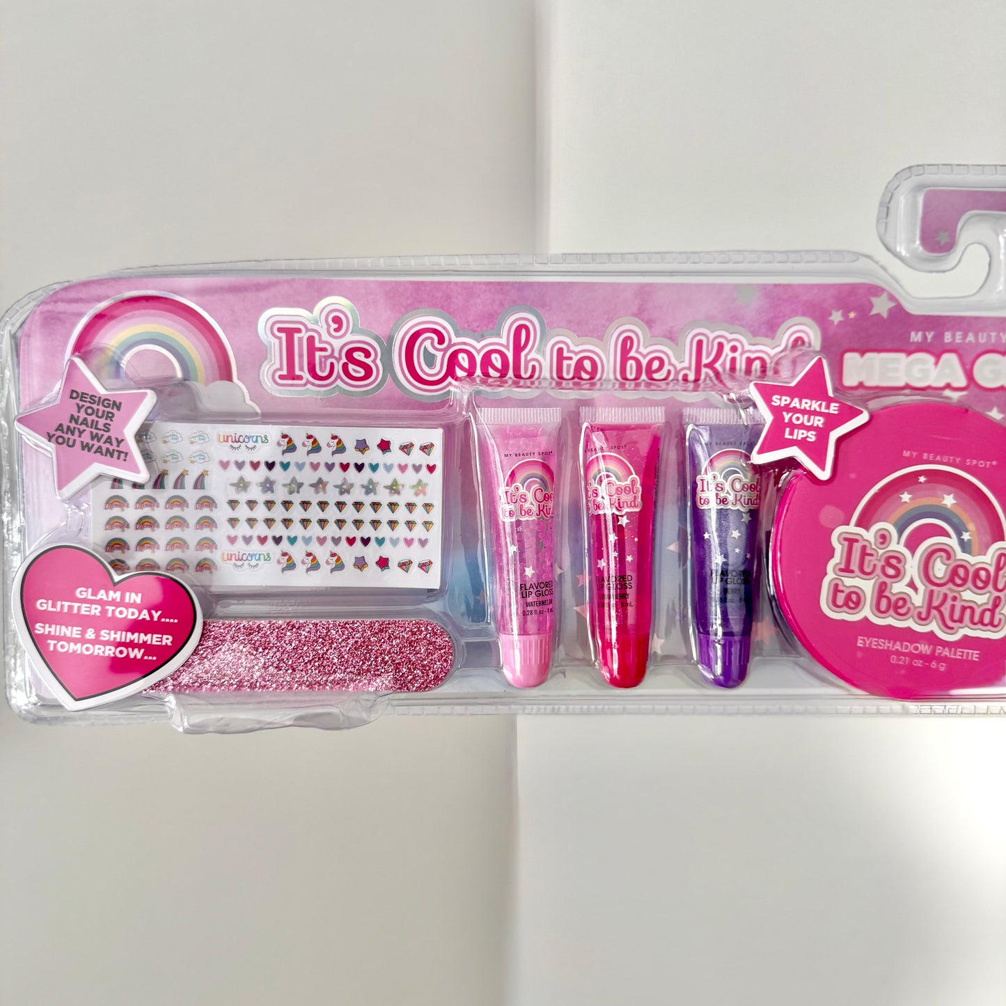 Mega glam beauty collection