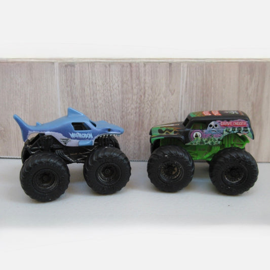 Monster jam - grave digger & megalodon
